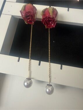 Rose Drop Pearl Chain Earrings – Gold and Red